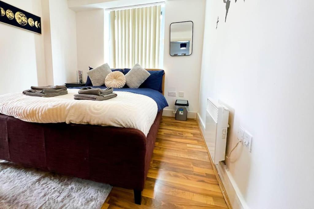 Centre Flat With Balcony Birmingham