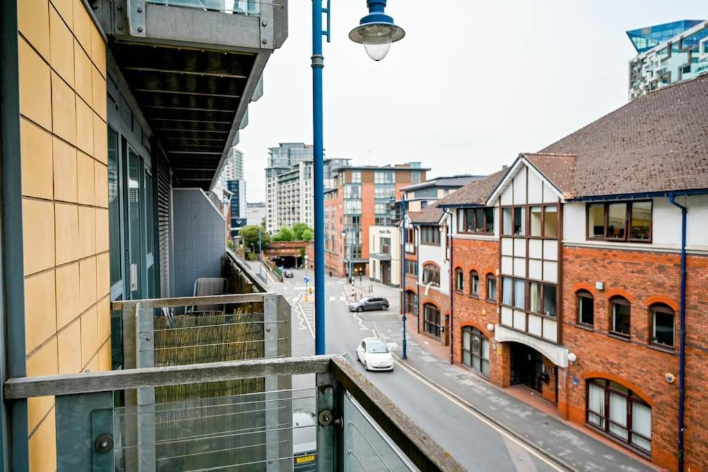 Centre Flat With Balcony Birmingham